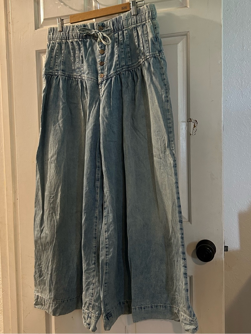 Free People Light Wash Wide Leg Denim Jeans